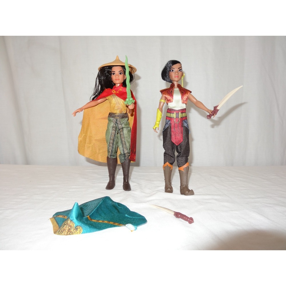 Hasbro Disney Raya and The Last Dragon Namaari  Fashion Doll + Princess Raya